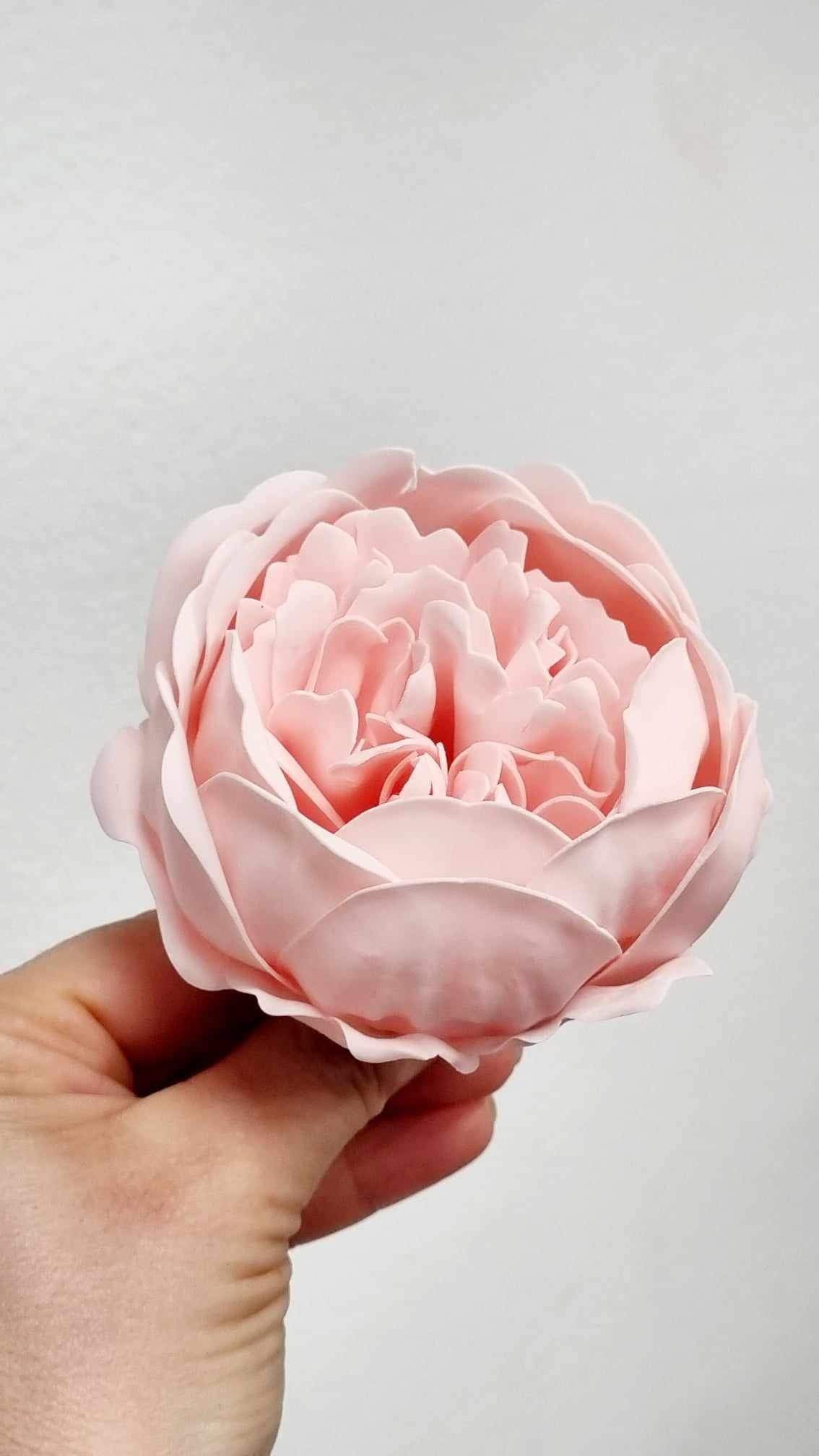 Milo v lističih "ZA MAMI"