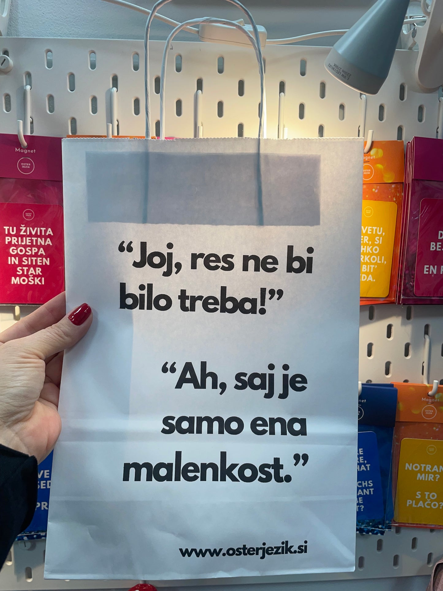 Darilna vrečka "Joj, res ne bi bilo treba!"