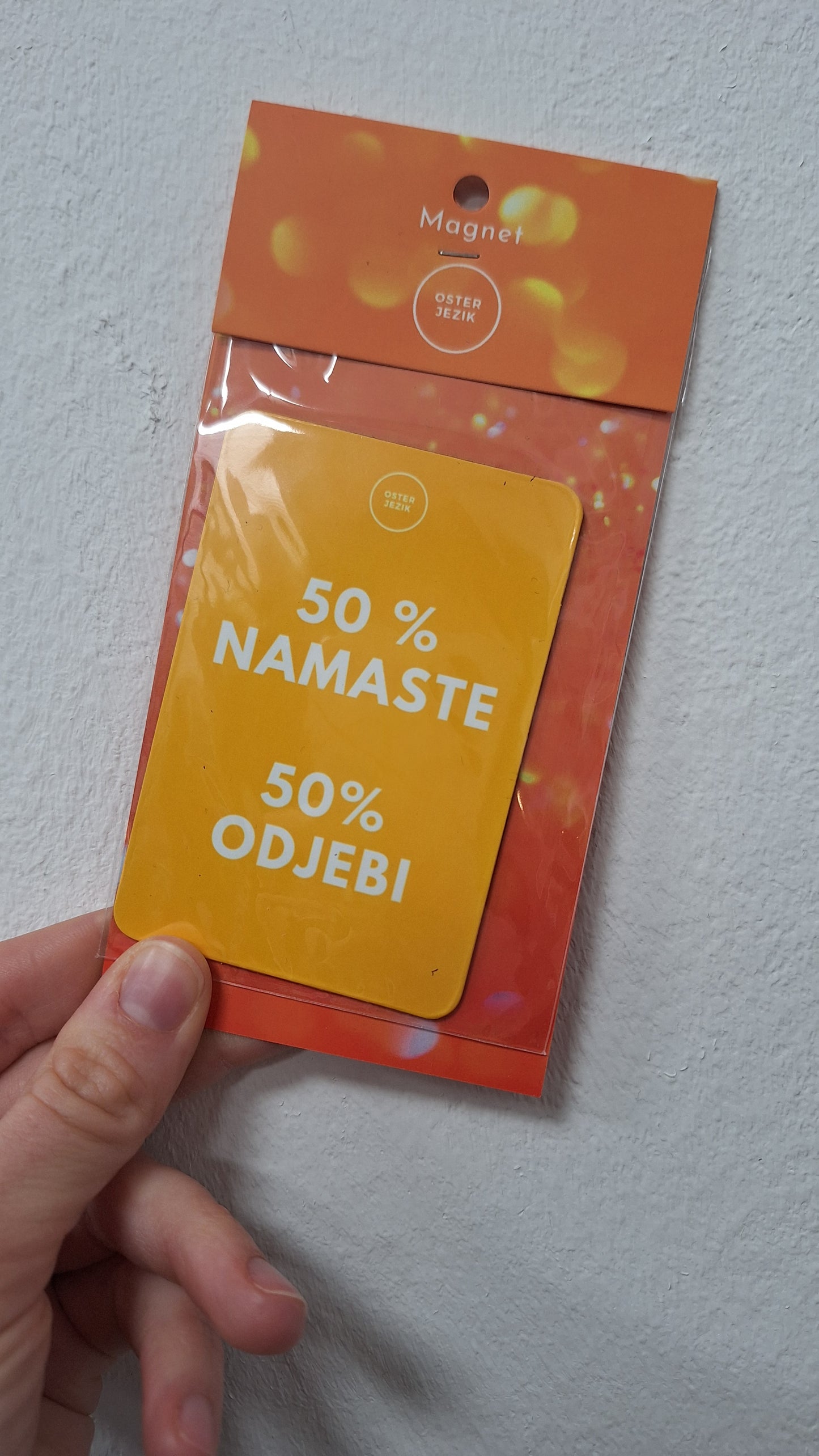 Magnet 50% NAMASTE 50% ODJEBI,... barva kurkume